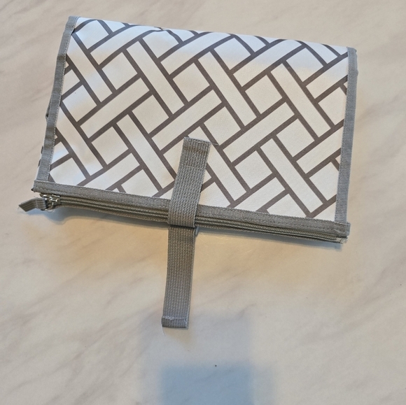 Nikkis Gift Change Mat Waterproof Diaper Changing Travel Portable Pad Bag Travel - Picture 9 of 10